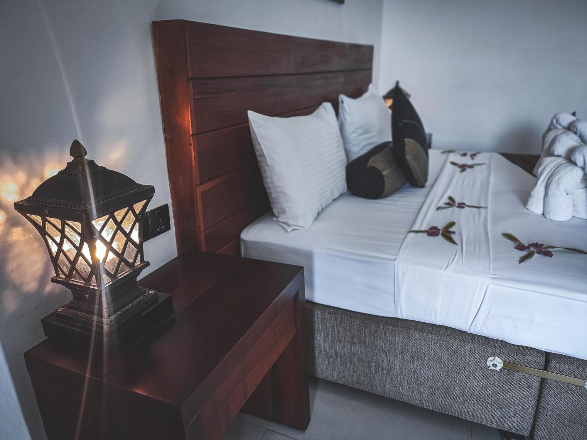 Hotel Elephant Park - New Deal! Half Off Airport Pickups Available Пинавала Екстериор снимка