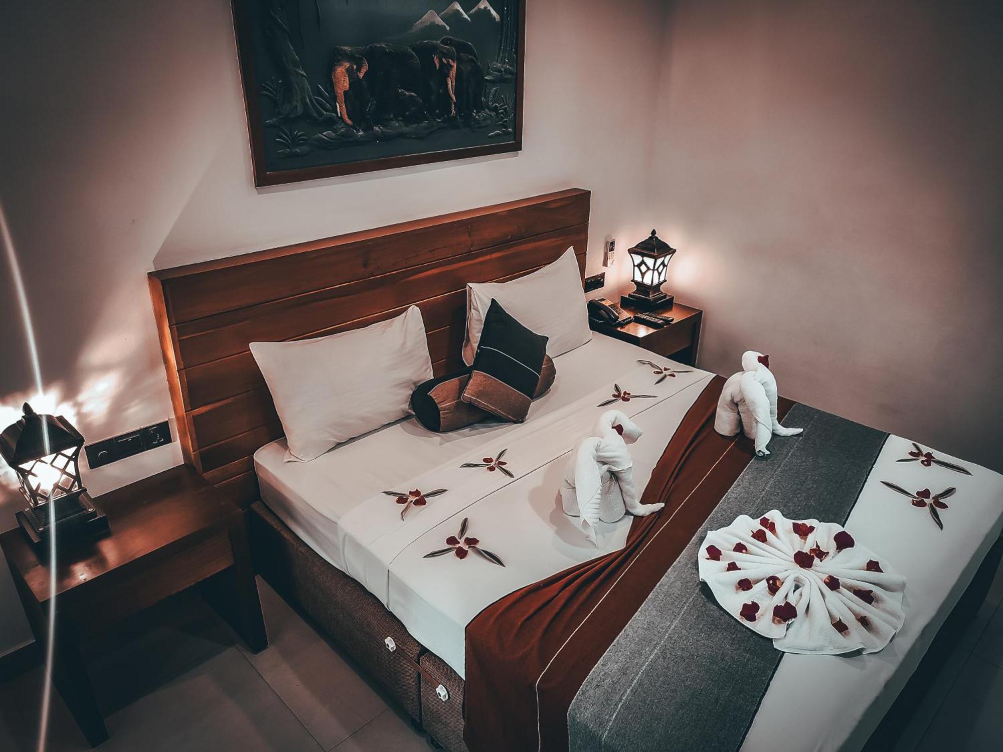 Hotel Elephant Park - New Deal! Half Off Airport Pickups Available Пинавала Екстериор снимка