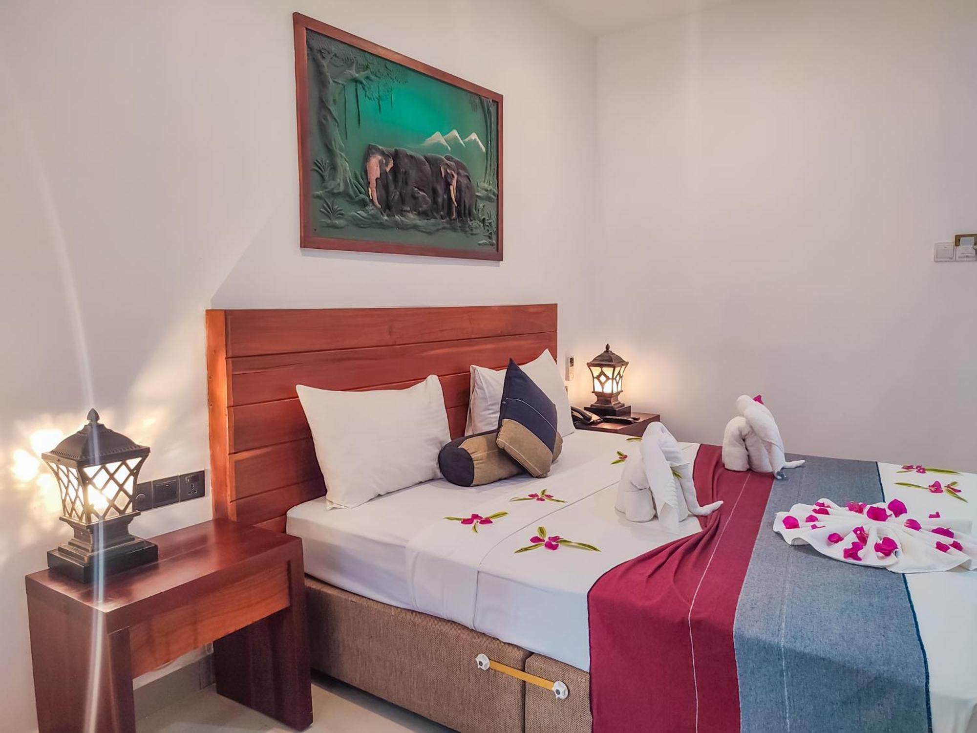 Hotel Elephant Park - New Deal! Half Off Airport Pickups Available Пинавала Екстериор снимка