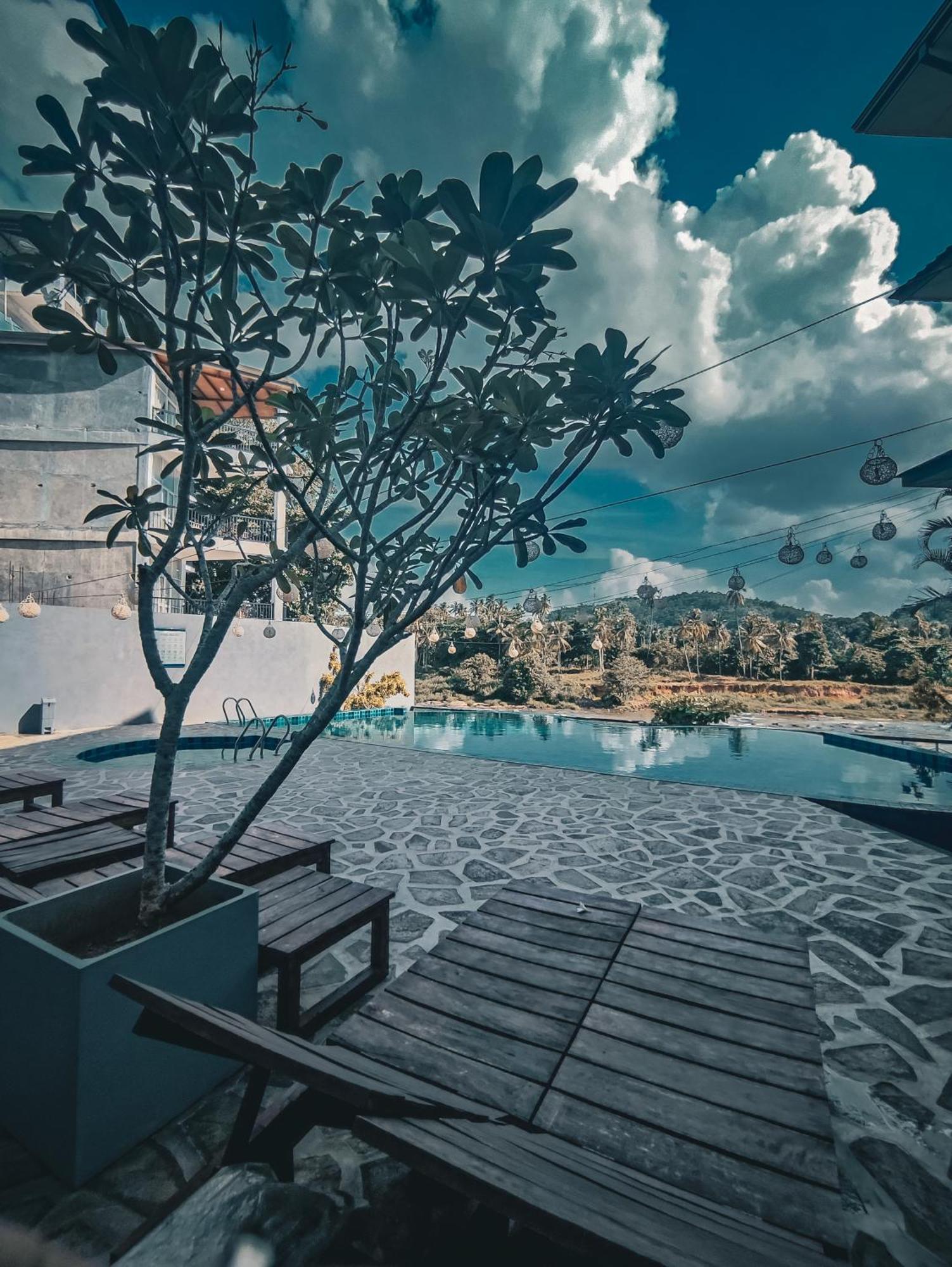 Hotel Elephant Park - New Deal! Half Off Airport Pickups Available Пинавала Екстериор снимка