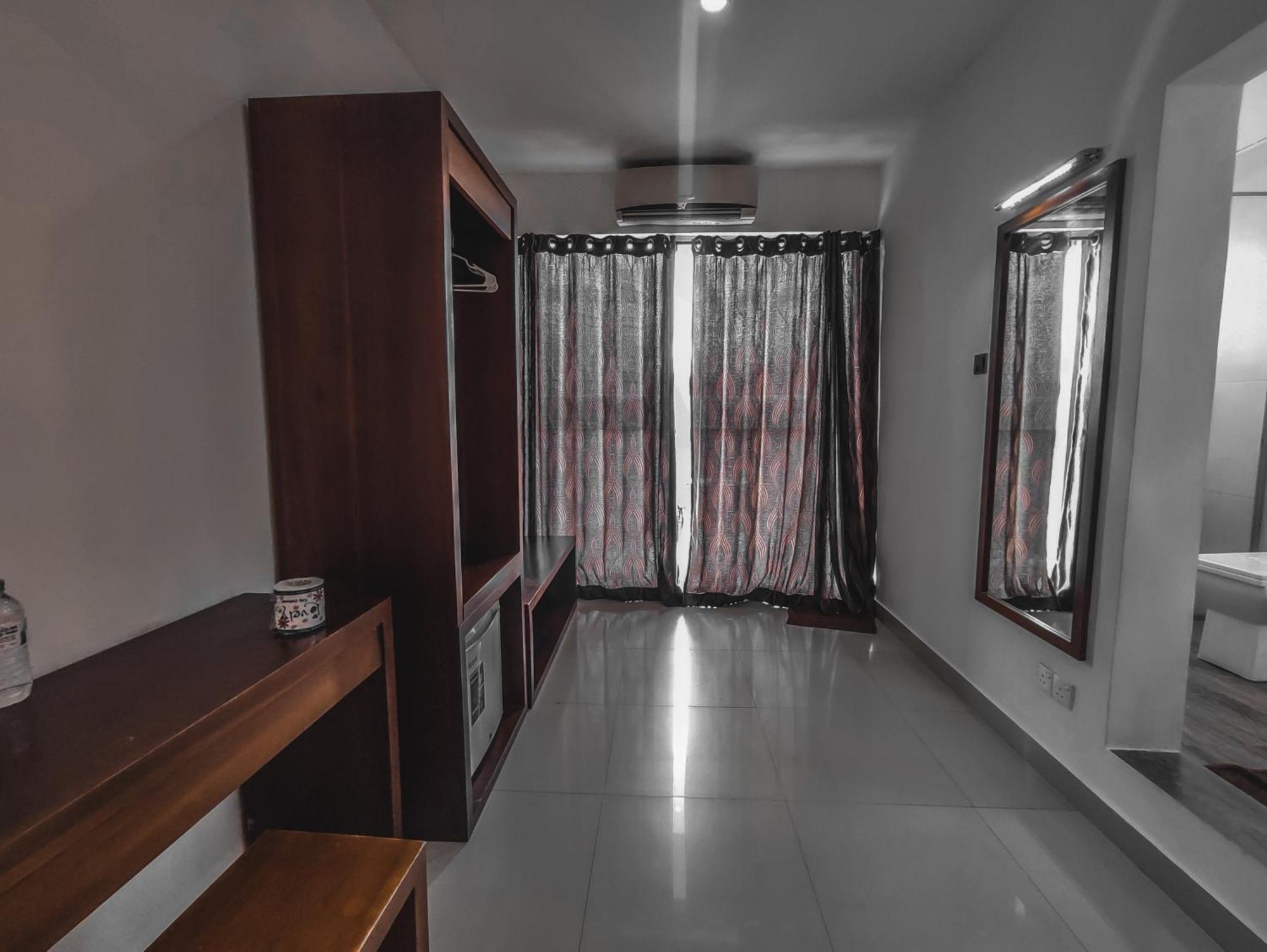 Hotel Elephant Park - New Deal! Half Off Airport Pickups Available Пинавала Екстериор снимка