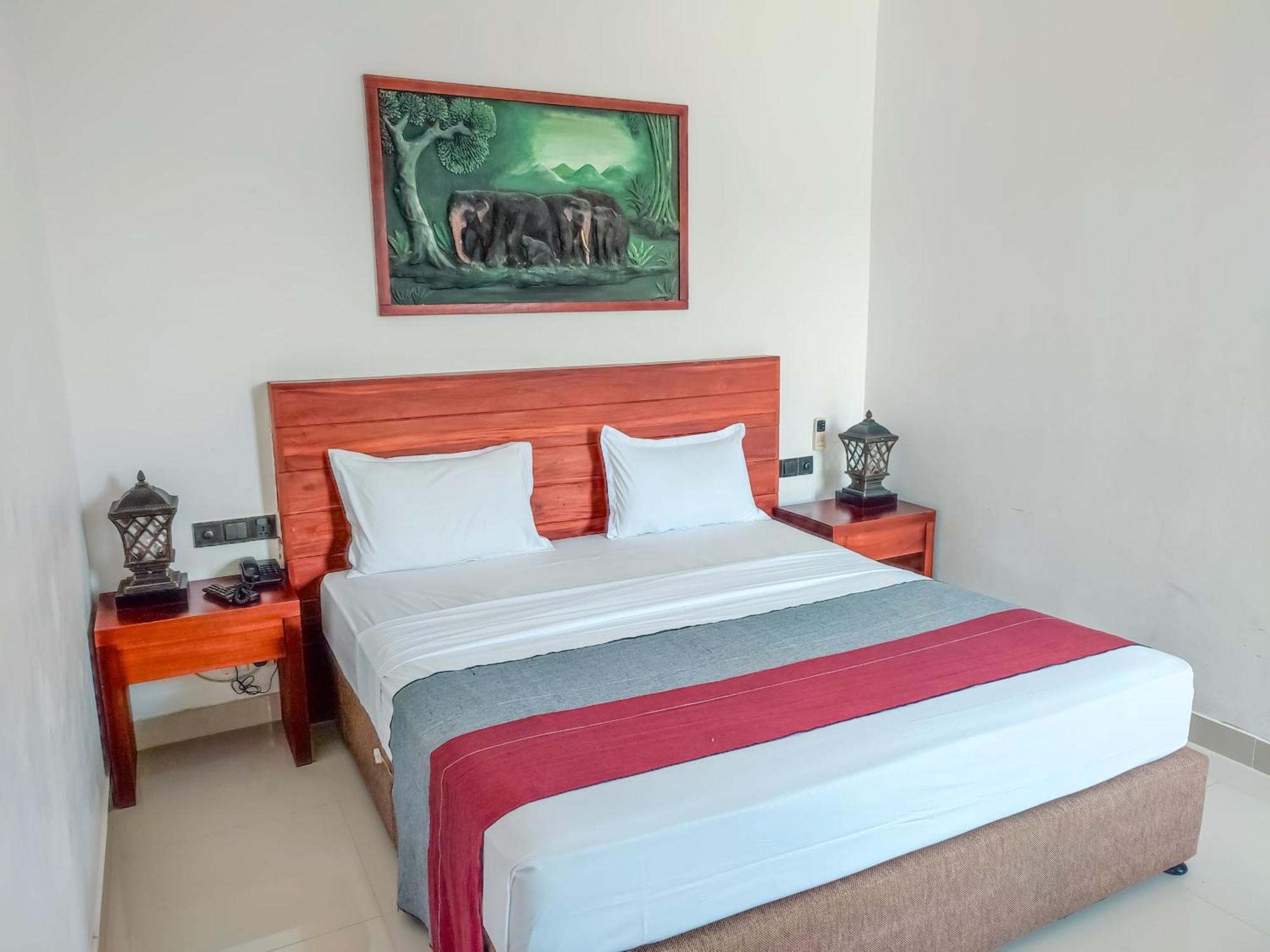 Hotel Elephant Park - New Deal! Half Off Airport Pickups Available Пинавала Екстериор снимка